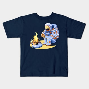 Wacthing your dream Kids T-Shirt